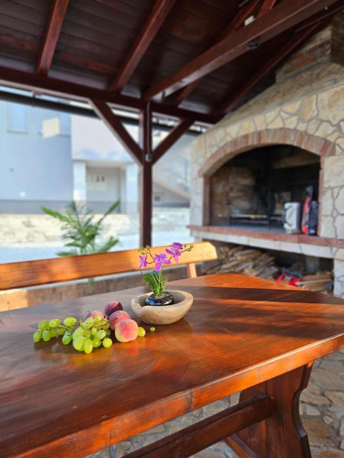 Apartmani Dado Cavle Екстер'єр фото